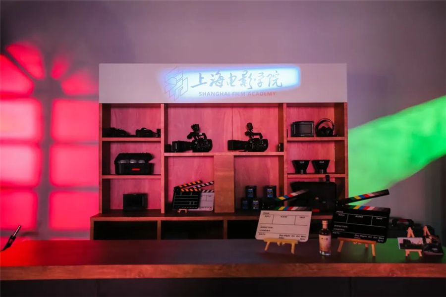 尊龙凯时上海影戏学院2024届结业展演季拉开序幕-尊龙凯时