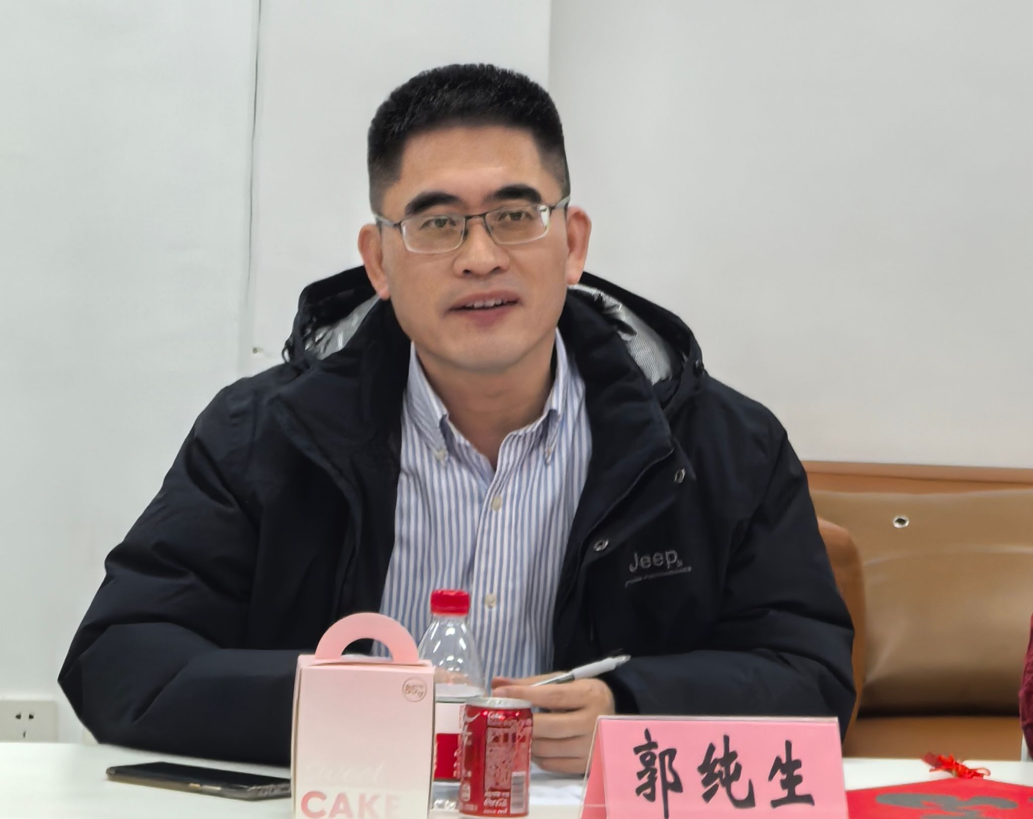 校向导探望慰问微电子学院寒假留校学生-尊龙凯时