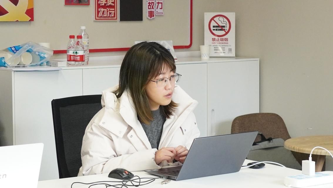 新闻撒播学院召开2024年党支部书记抓下层党建事情述职评议审核会-尊龙凯时