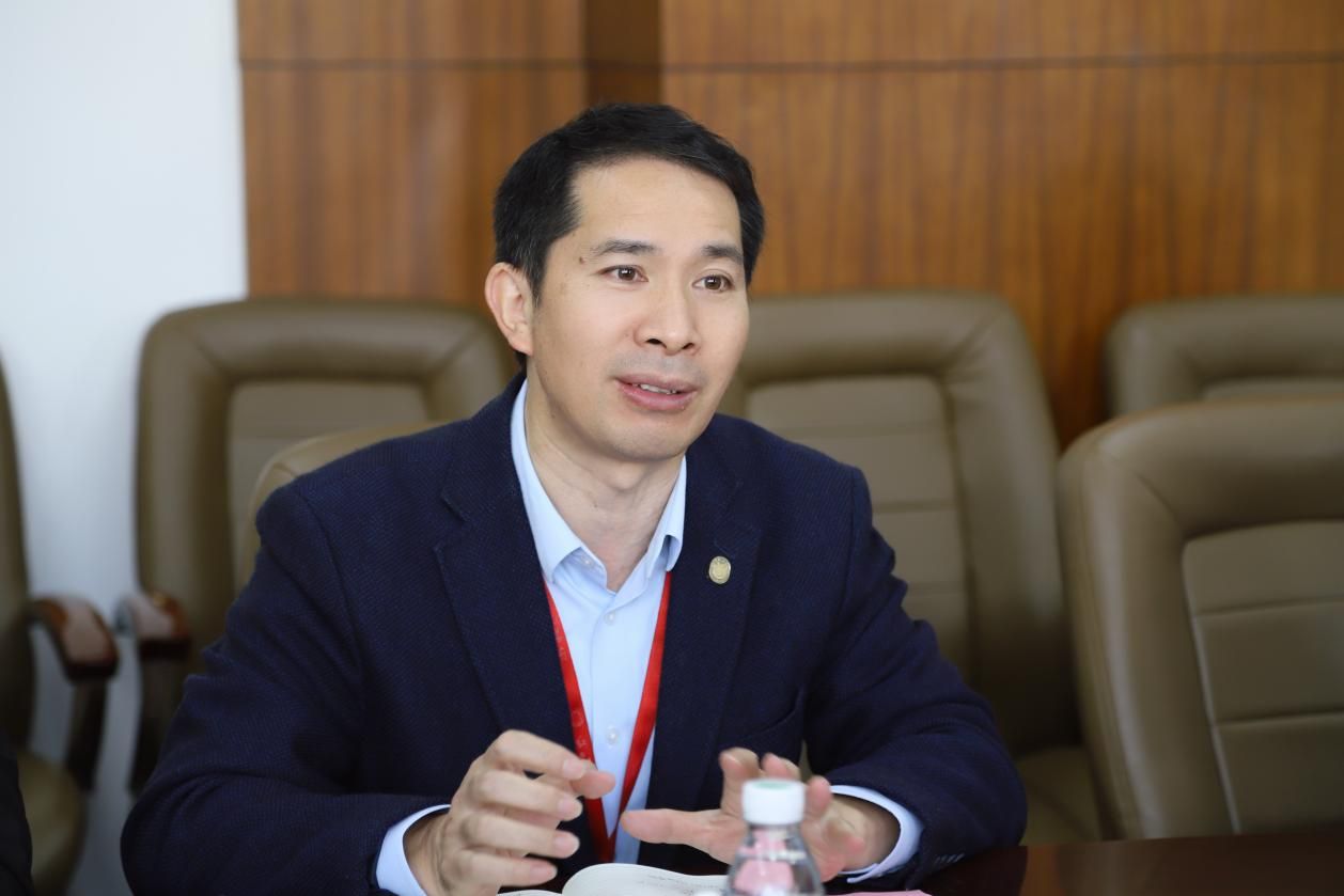 上海市经信委工业绿色转型和生利益一行调研经济学院-尊龙凯时