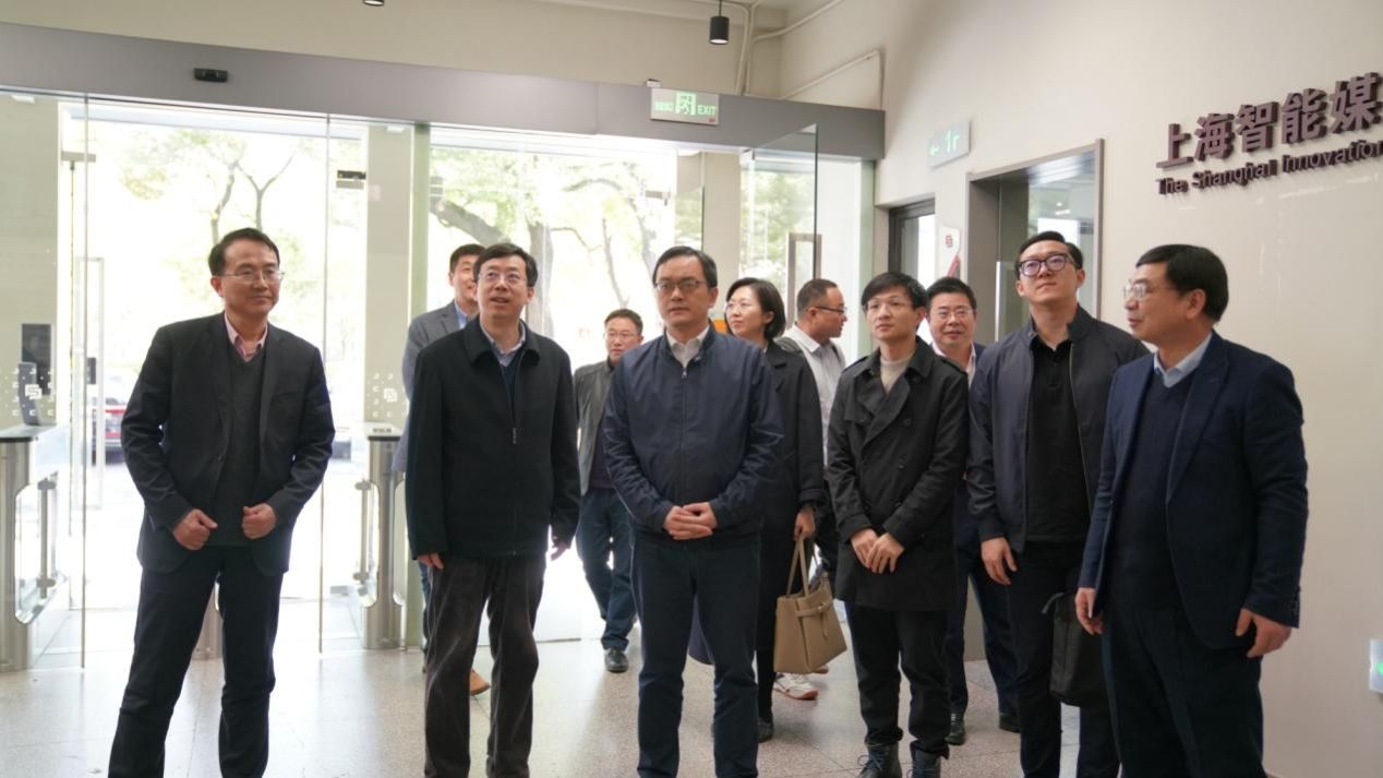 新华社国家重点实验室在尊龙凯时新闻撒播学院召开学科交织同盟建设座谈会-尊龙凯时
