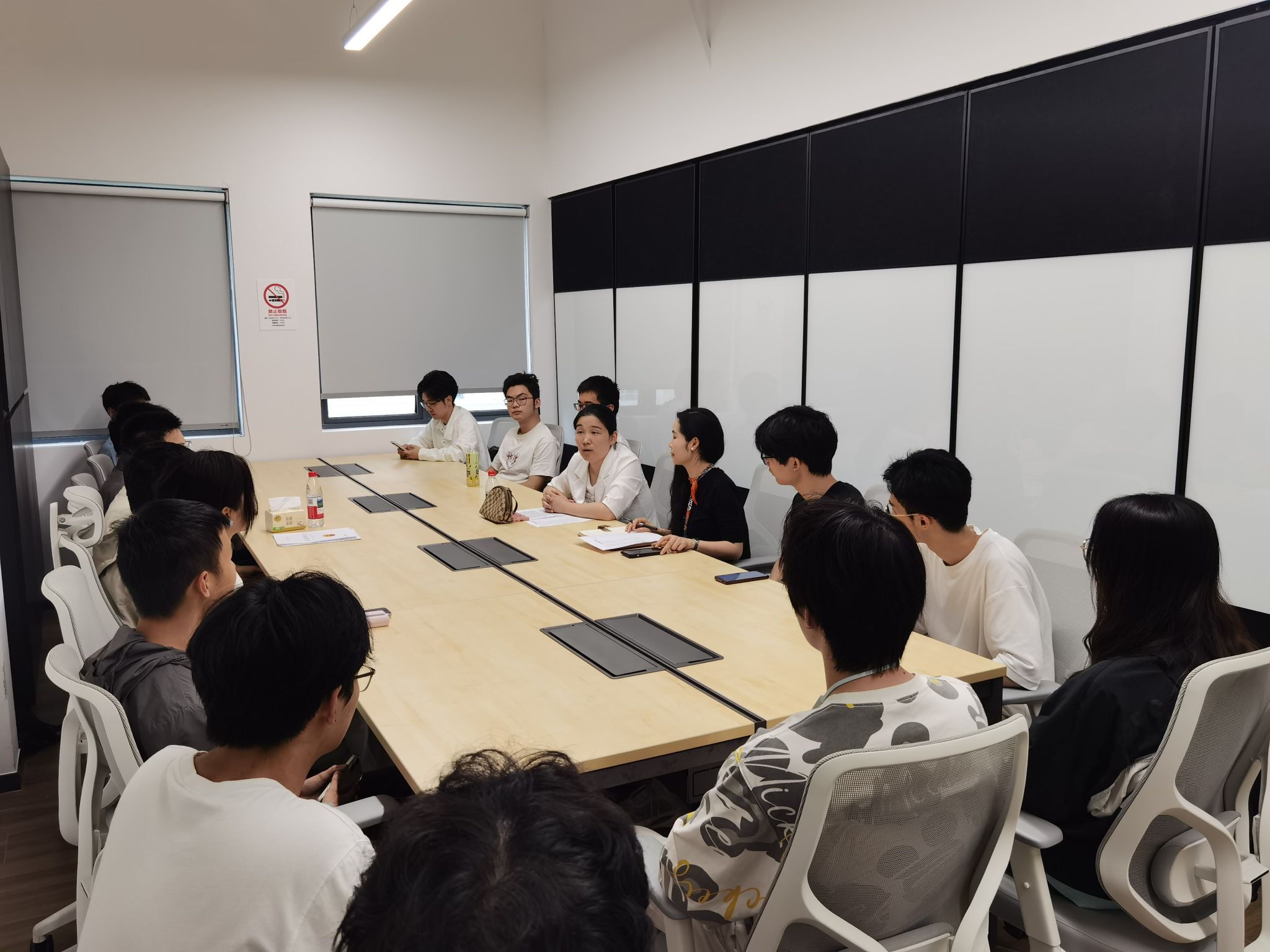 盘算机学院举行“1024社区有约”第三期——“五四传薪火 青春引未来”书记面扑面交流会-尊龙凯时