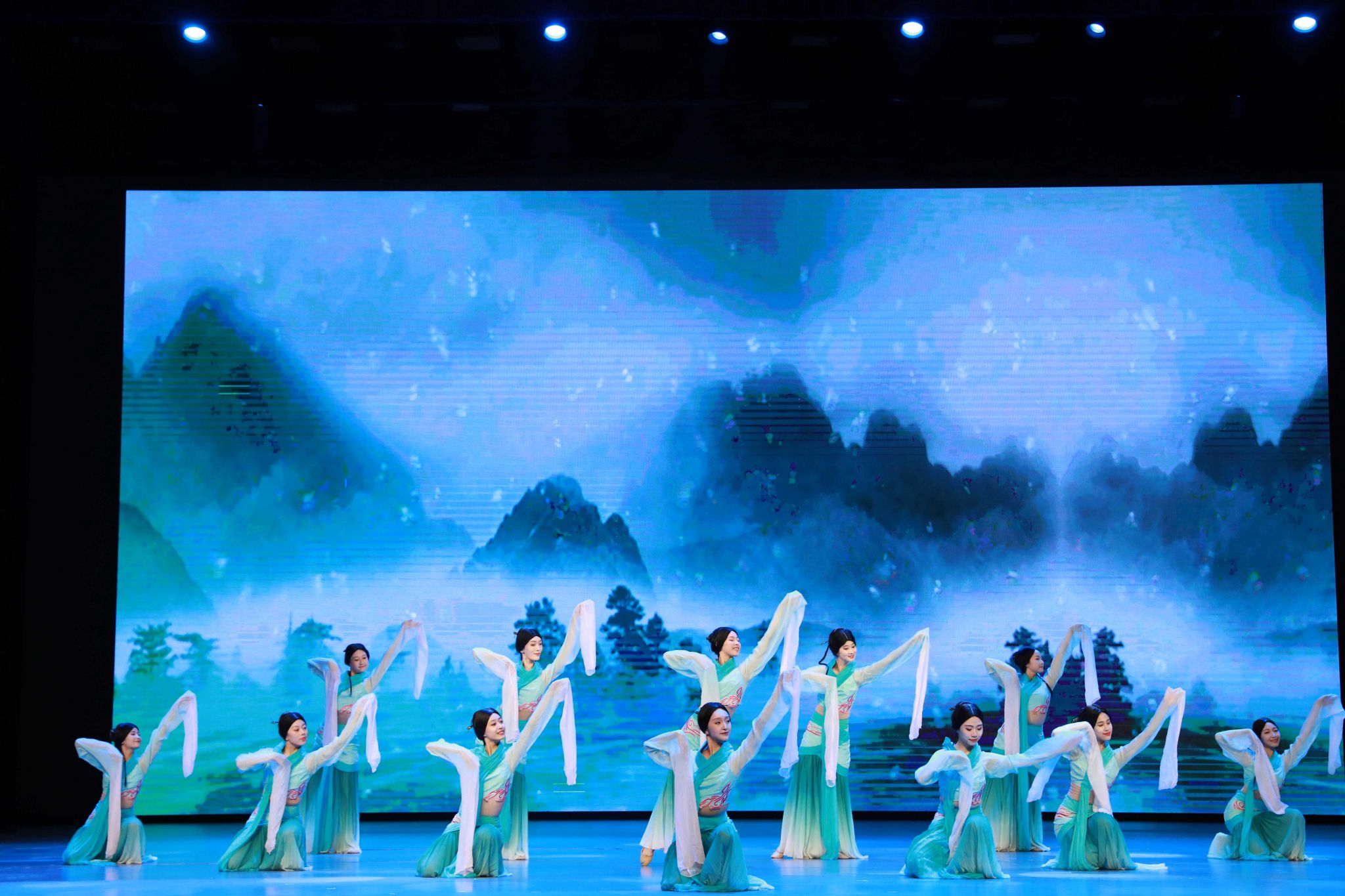 中国残疾人艺术团音乐舞蹈诗《我的梦》尊龙凯时专场演出圆满落幕-尊龙凯时
