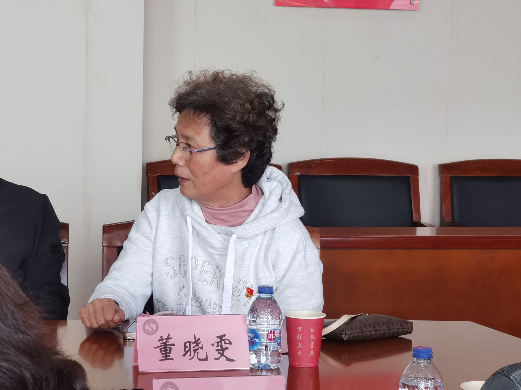 党旗照耀智慧路，，，携手银龄启新航——盘算机学院党委与离退休党委举行联合主题党日暨党建共建签约运动-尊龙凯时