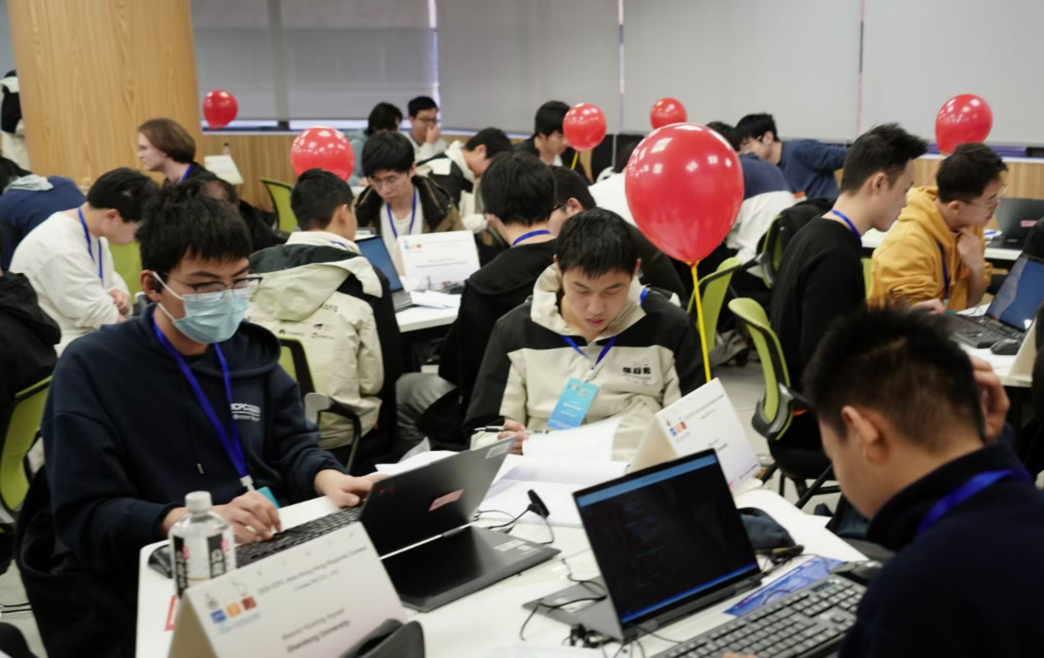 尊龙凯时代表队在第49届国际大学生程序设计竞赛（ICPC）亚洲区域赛（香港）取得佳绩-尊龙凯时