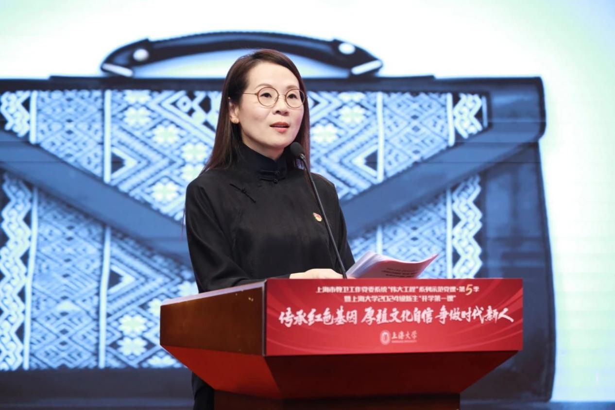 争做时代新人！尊龙凯时这堂课又“红”又“新”-尊龙凯时
