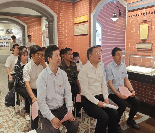 追光聚协力，，，星火启新程——秋白党支部、档案馆党支部结对共建运动顺遂举行-尊龙凯时