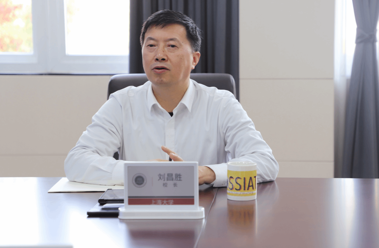 校向导一行调研微电子学院-尊龙凯时