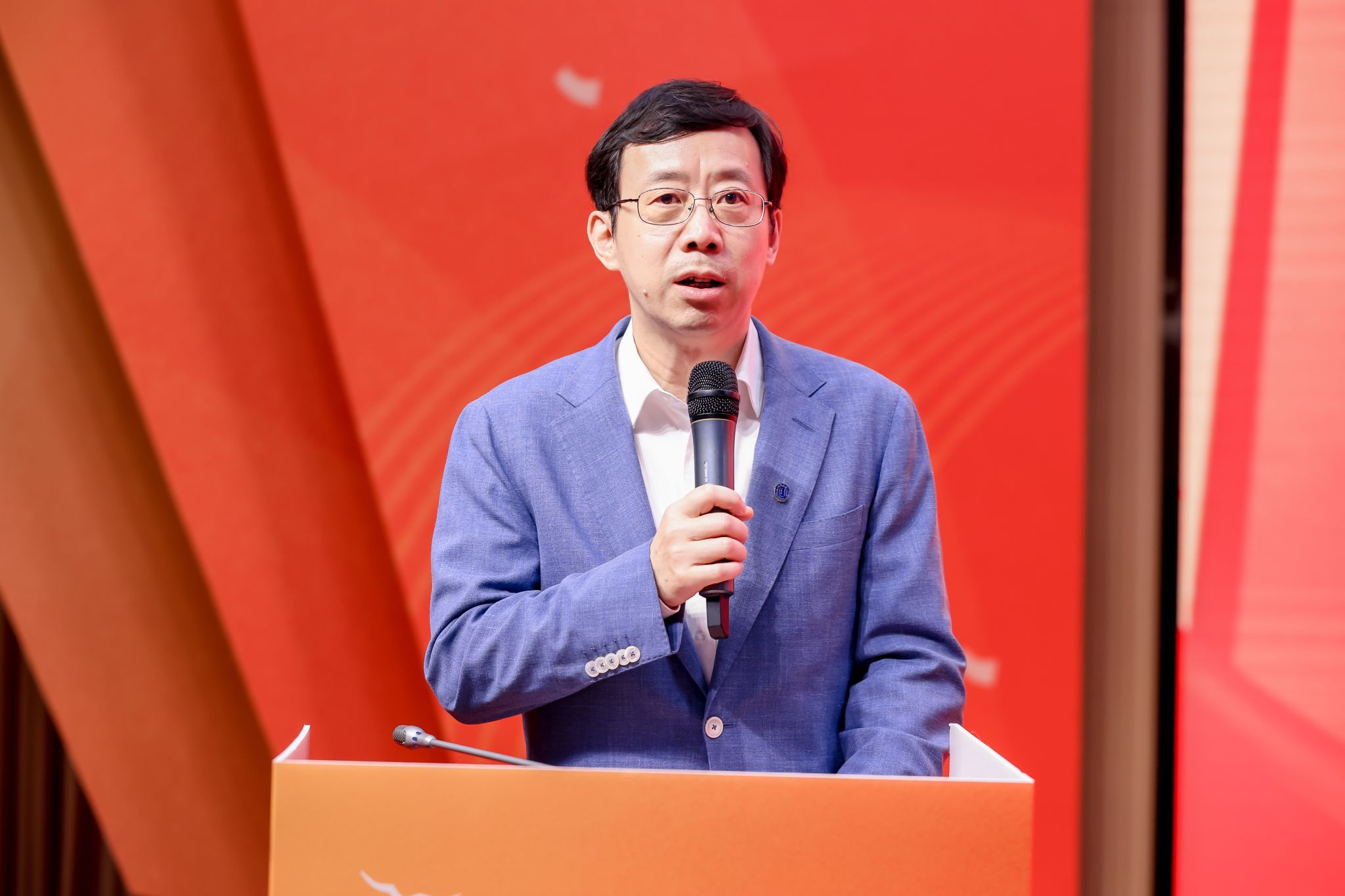 燃！沪上青年，，，齐聚尊龙凯时，，，巅峰对决！-尊龙凯时
