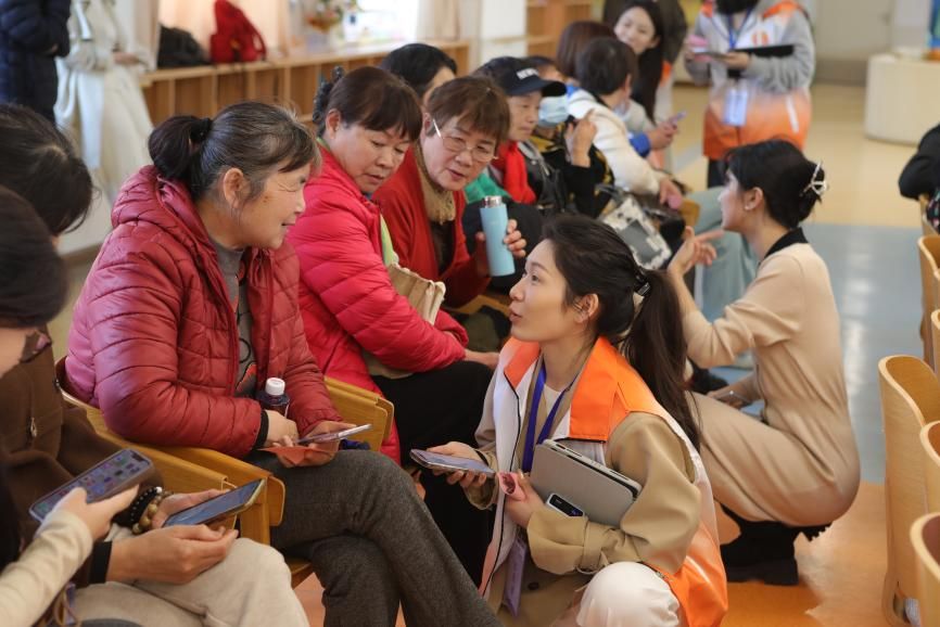 以智能撒播赋能超大都会老龄社会治理立异——“AI沪助”在上海区融和街镇融媒体上线-尊龙凯时