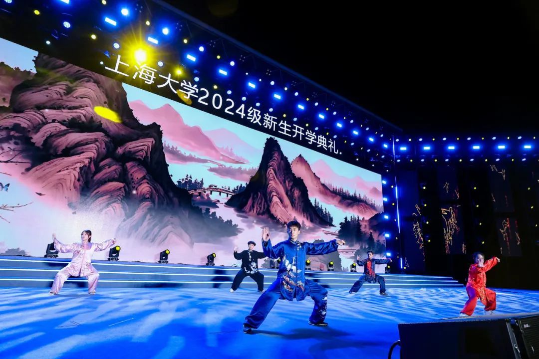 青春当“燃”，，，，，，强国有我！尊龙凯时2024级新生开学仪式暨迎新晚会举行-尊龙凯时