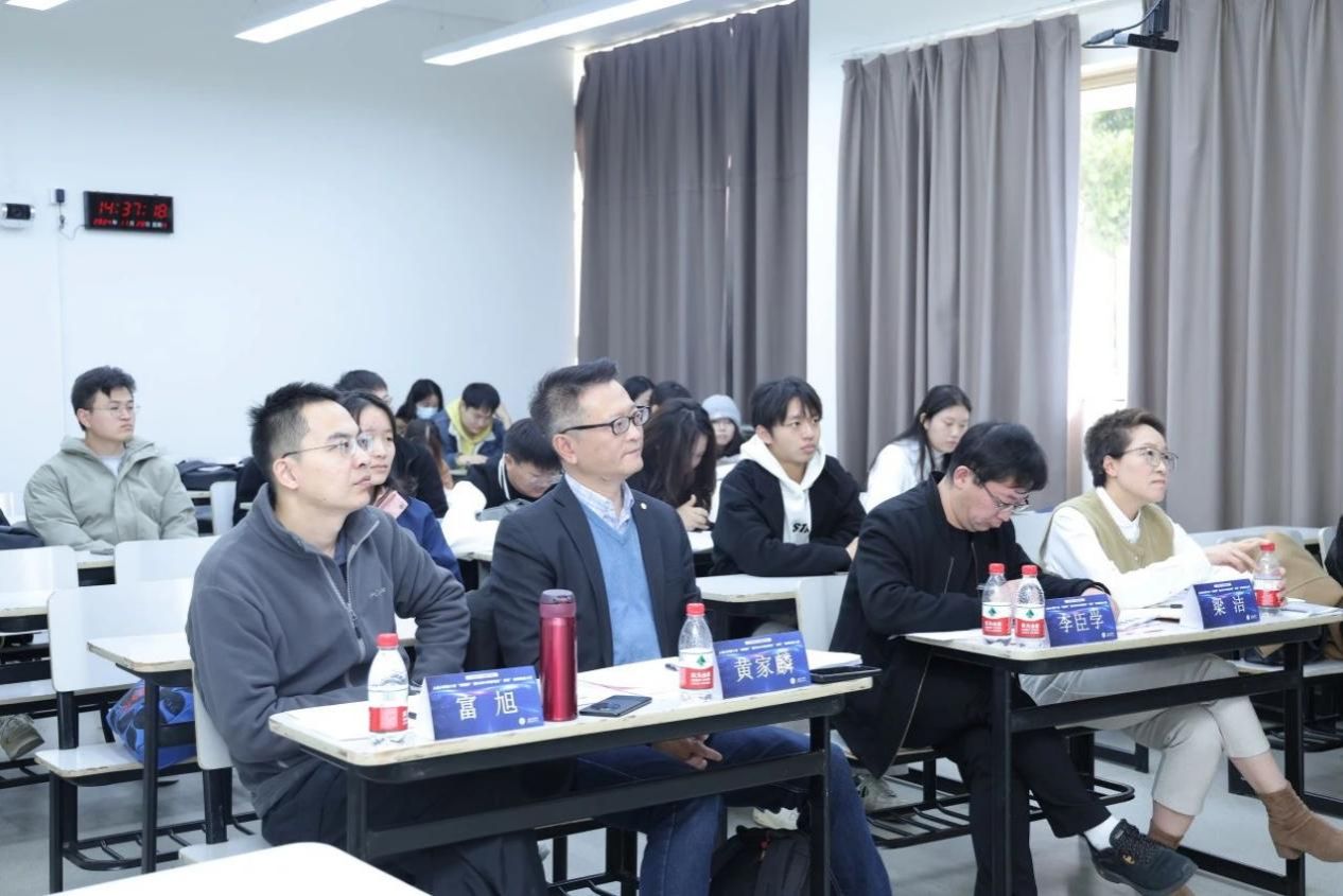 十年磨一剑，，，，，立异再出发！尊龙凯时第十届“科创杯”立异创业大赛顺遂收官-尊龙凯时