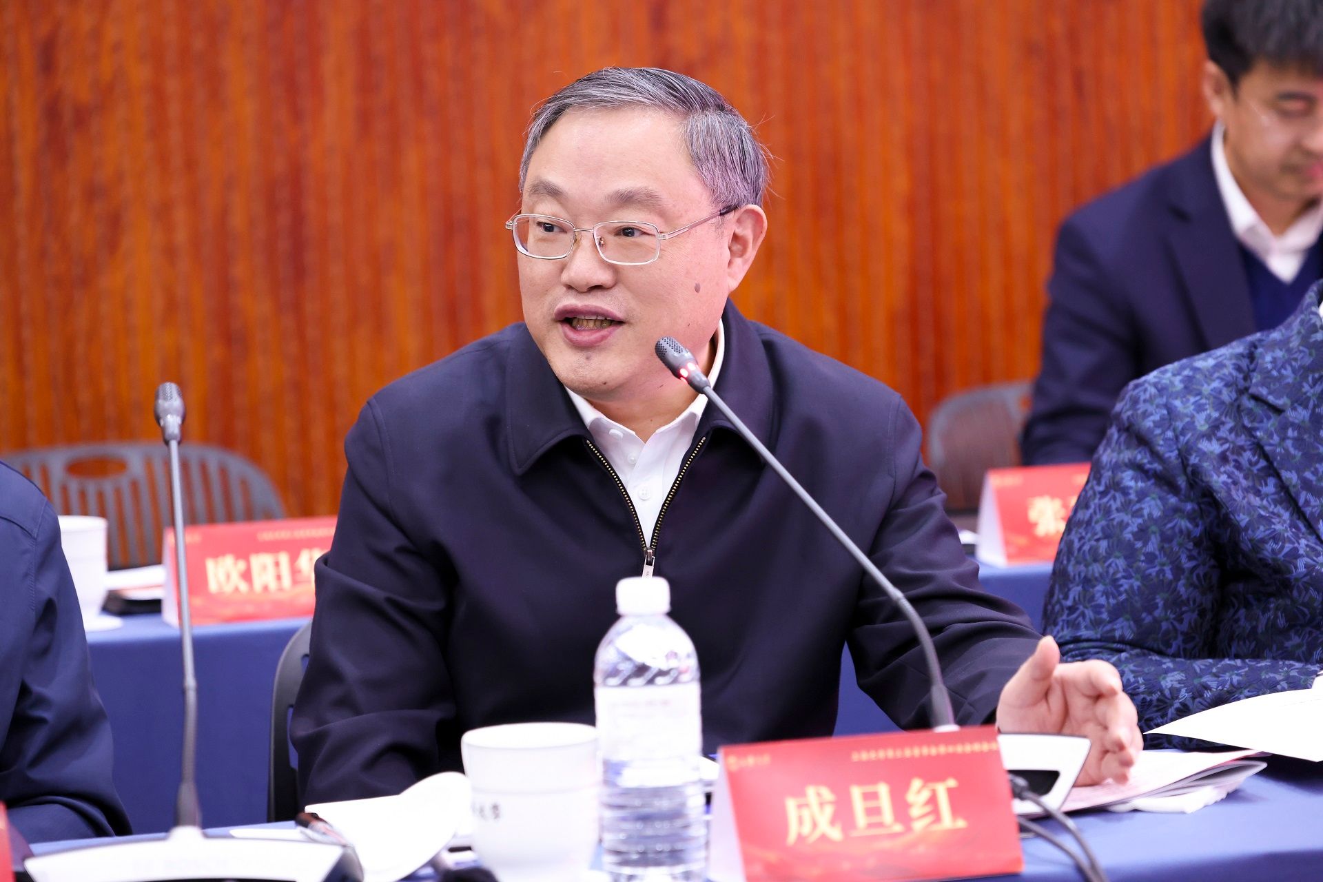尊龙凯时第三届董事会第四次全体聚会召开-尊龙凯时