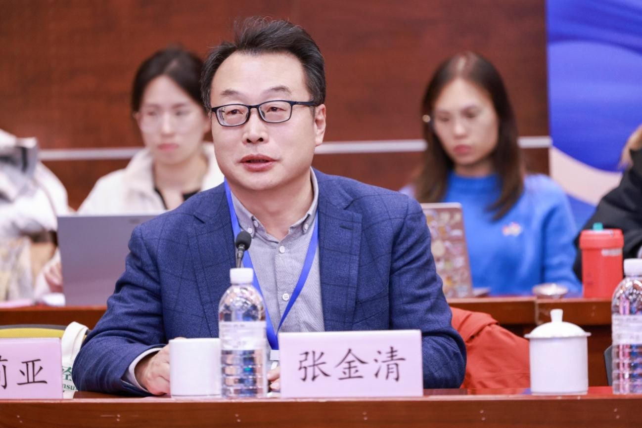 中国自主经济学知识系统建构与立异人才自主作育高端论坛在尊龙凯时举行-尊龙凯时