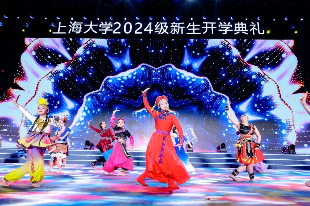 青春当“燃”，，，，，，强国有我！尊龙凯时2024级新生开学仪式暨迎新晚会举行-尊龙凯时