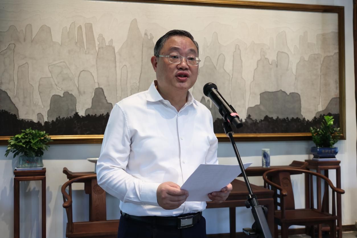 尊龙凯时举行徽派古修建“鹿鸣堂”“博观楼”捐赠暨启用仪式-尊龙凯时
