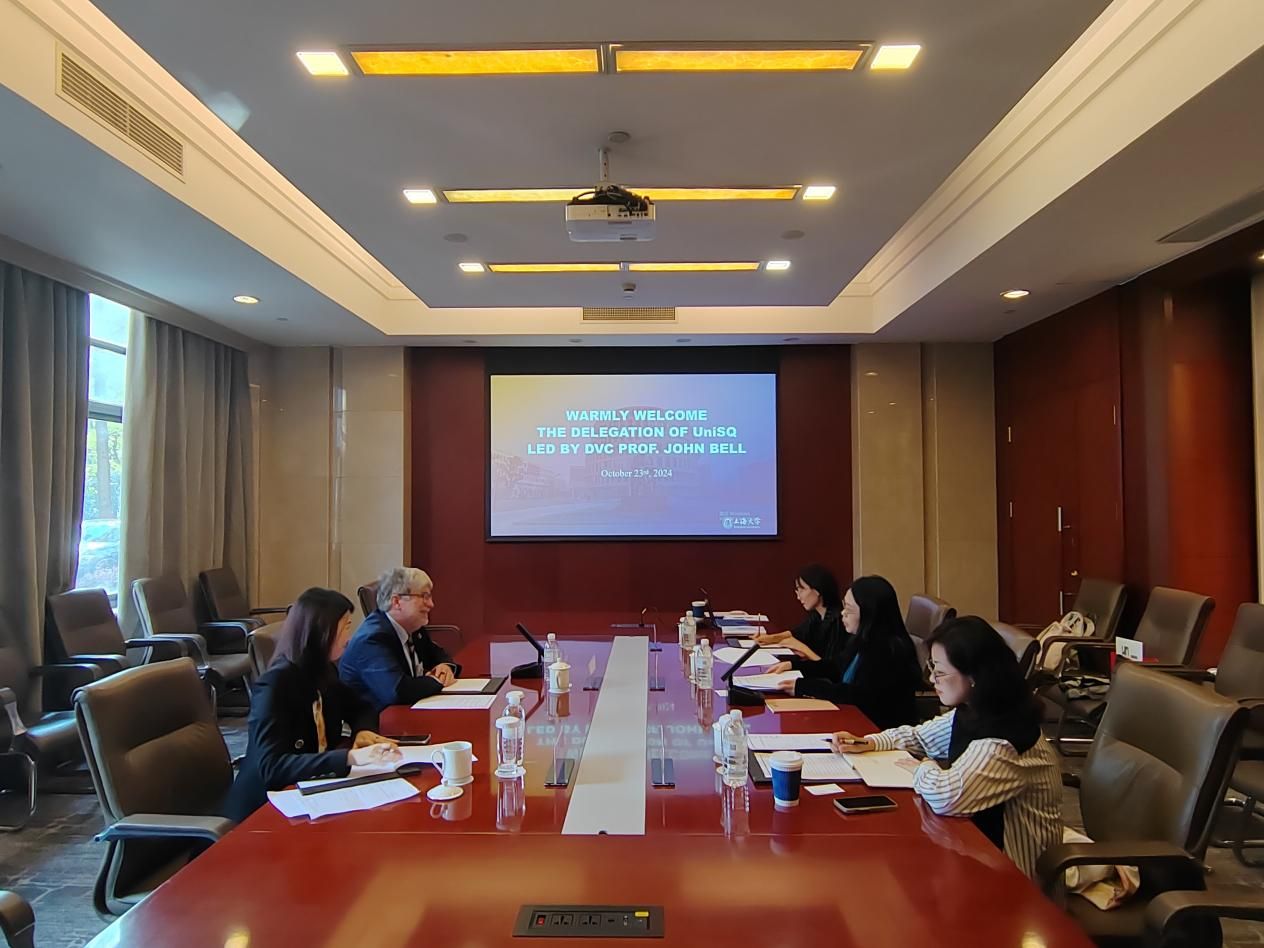 澳大利亚南昆士兰大学副校长代表团会见尊龙凯时-尊龙凯时
