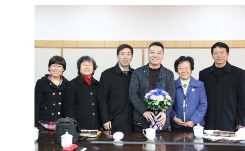 罗宏杰校长听取我校晚年大学事情汇报-尊龙凯时