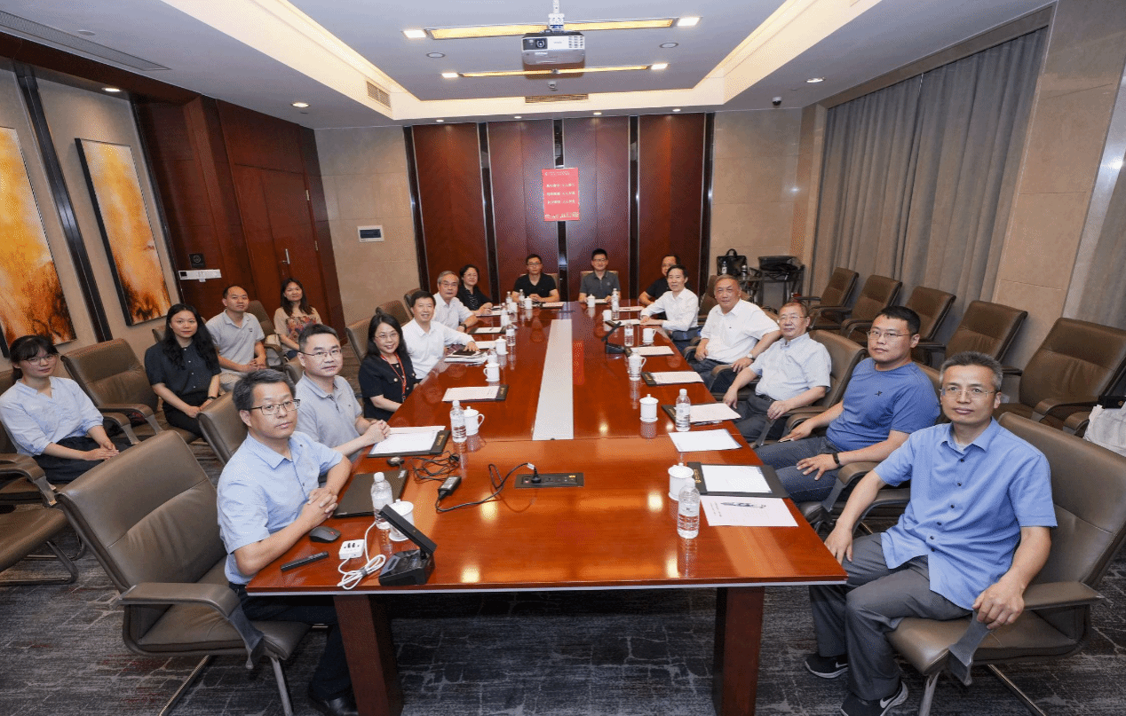 中国科学院院士杨卫来校作《立异驱动生长与有组织的科研》专题报告-尊龙凯时
