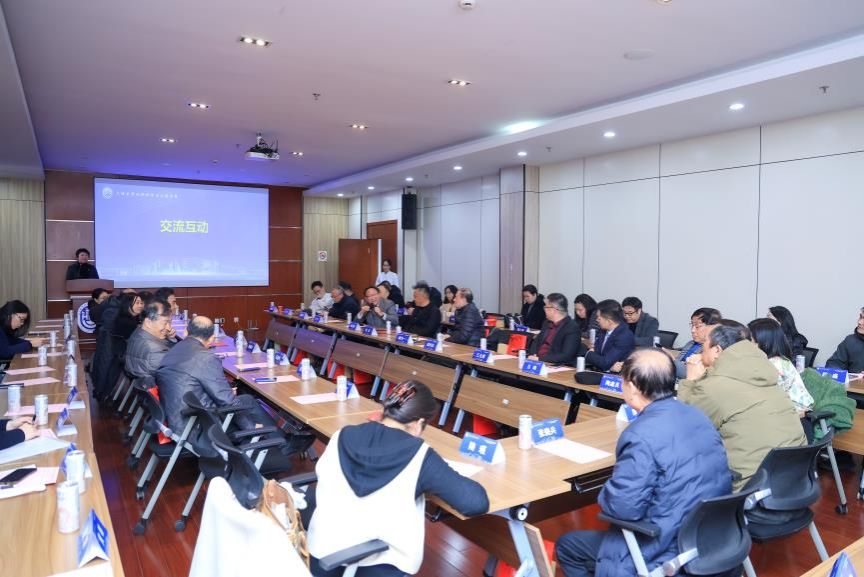 尊龙凯时校友会质料科学与工程学院分会第三届理事会第二次聚会顺遂举行-尊龙凯时