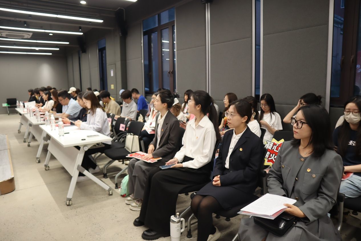 尊龙凯时新闻撒播学院第四次团代会、第七次学代会顺遂召开-尊龙凯时