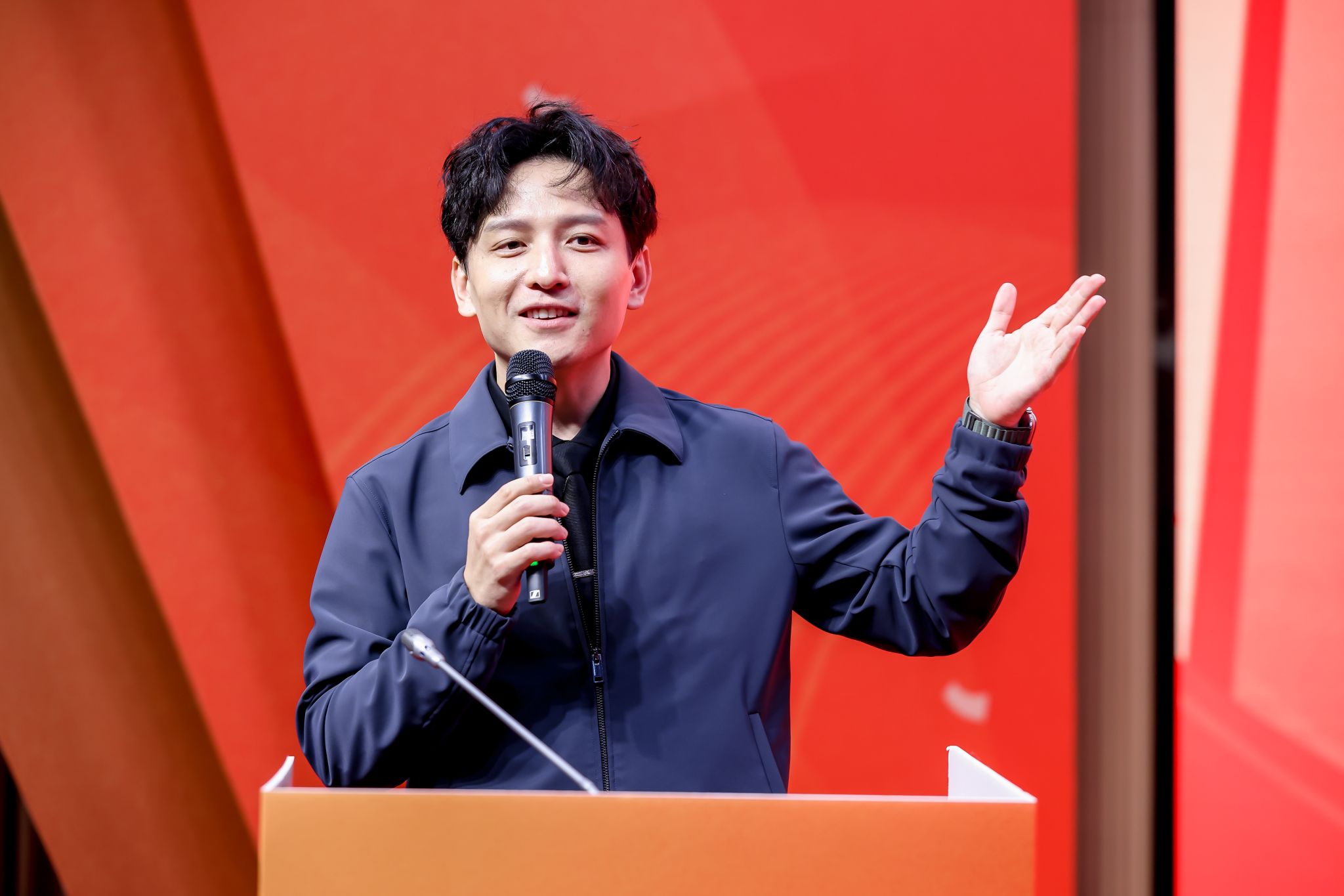 燃！沪上青年，，，齐聚尊龙凯时，，，巅峰对决！-尊龙凯时