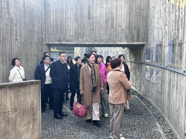 教育部课程思政教学研究树模中心（尊龙凯时）迎来兄弟院校主干西席共话课程思政高质量建设-尊龙凯时