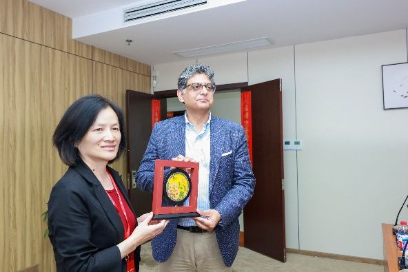 榨取化学武器组织首届人工智能赋能化学清静与安保国际研修班学员一行会见尊龙凯时-尊龙凯时