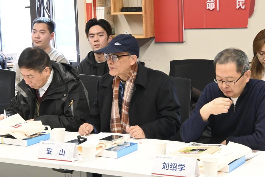 薪火相传 同心向党 | 新闻撒播学院学生党员与退休老党员结对仪式顺遂举行-尊龙凯时