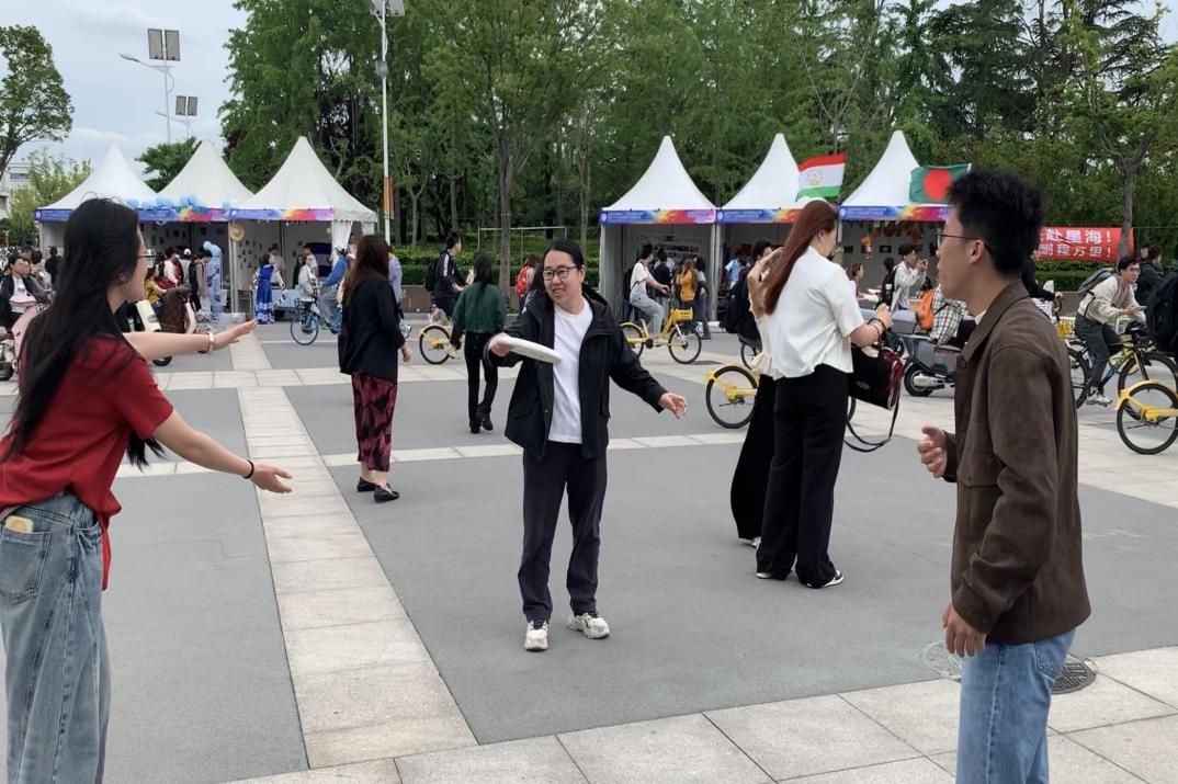 筑牢清静防地，，，，境外清静文明行尊龙凯时专场运动嗨动校园-尊龙凯时