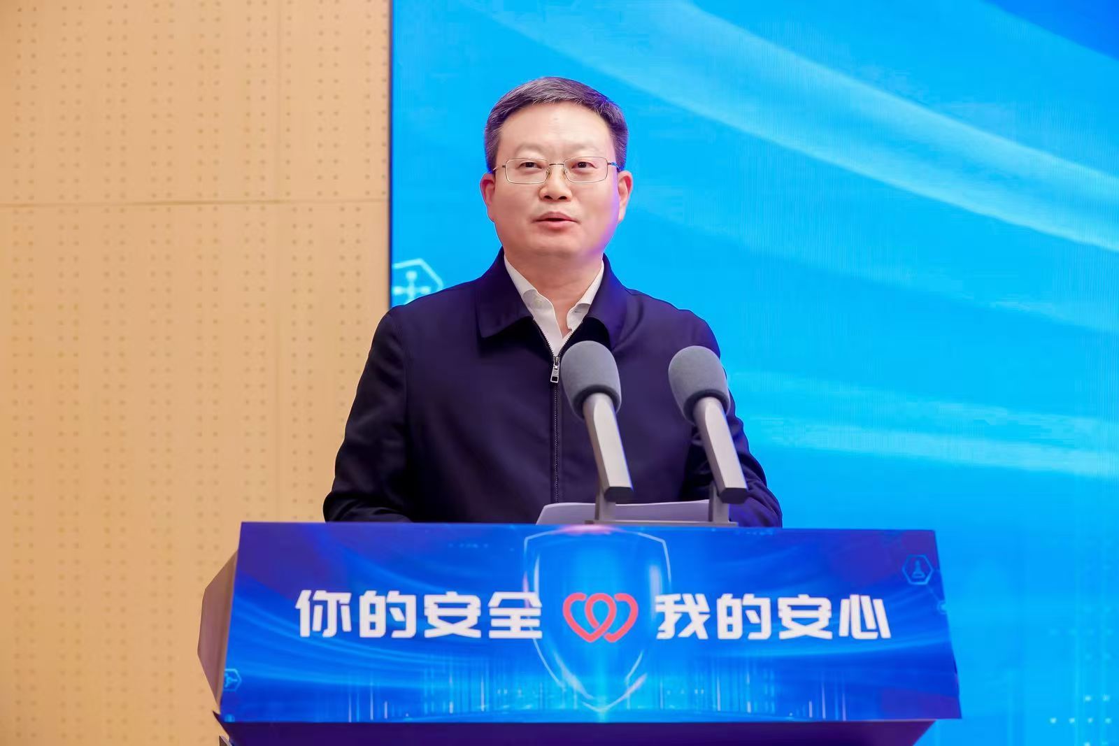 尊龙凯时荣获第三届上海高校“实验室清静月”优异案例一等奖-尊龙凯时