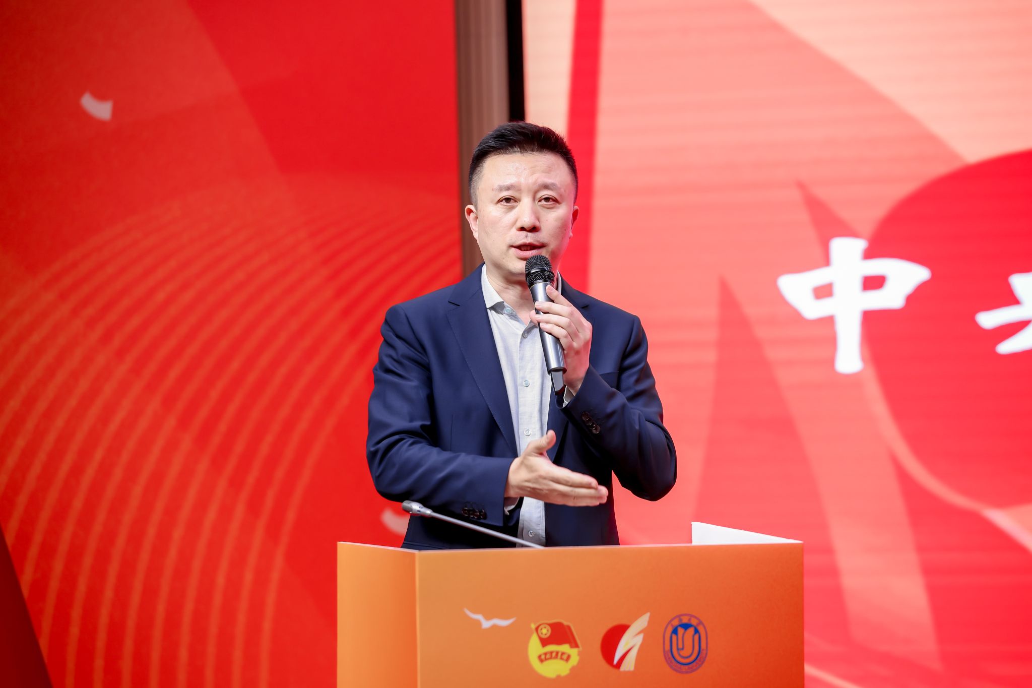燃！沪上青年，，，齐聚尊龙凯时，，，巅峰对决！-尊龙凯时