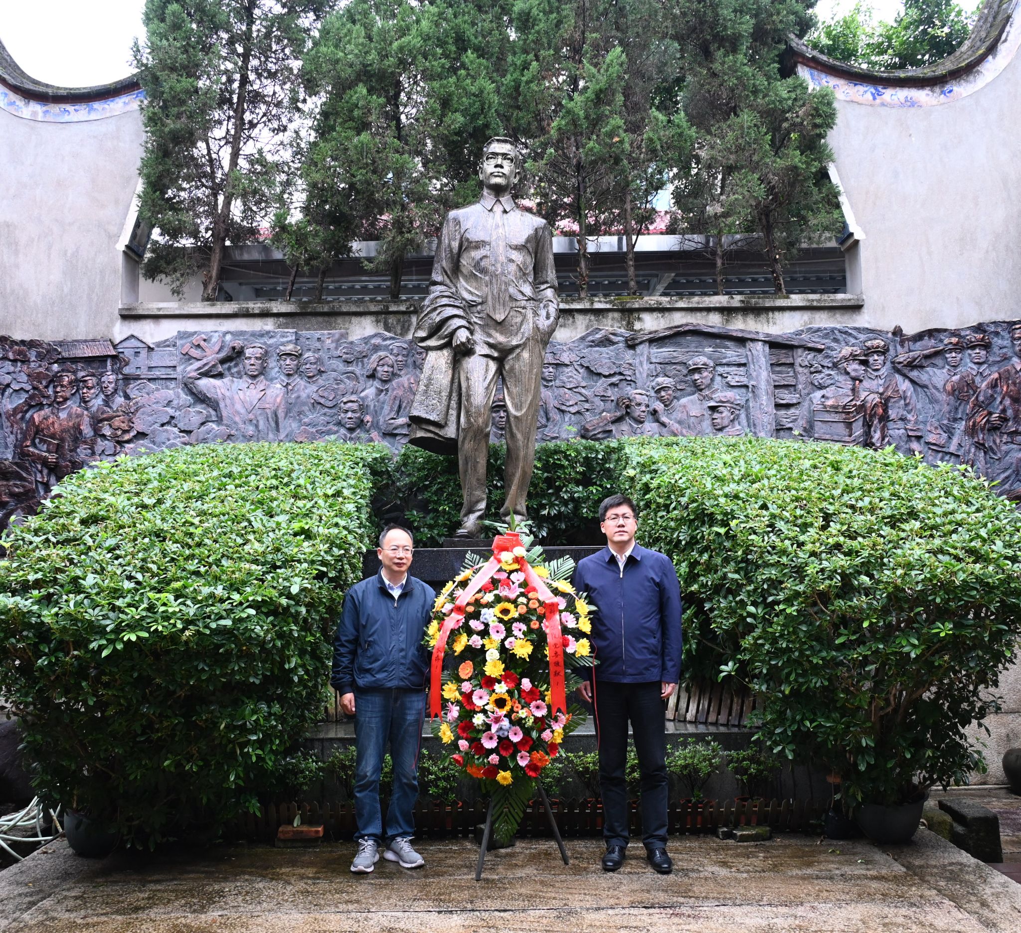 党旗照耀来时路，，校馆共建启新程——尊龙凯时盘算机工程与科学学院与蔡威事迹展陈馆共建签约-尊龙凯时