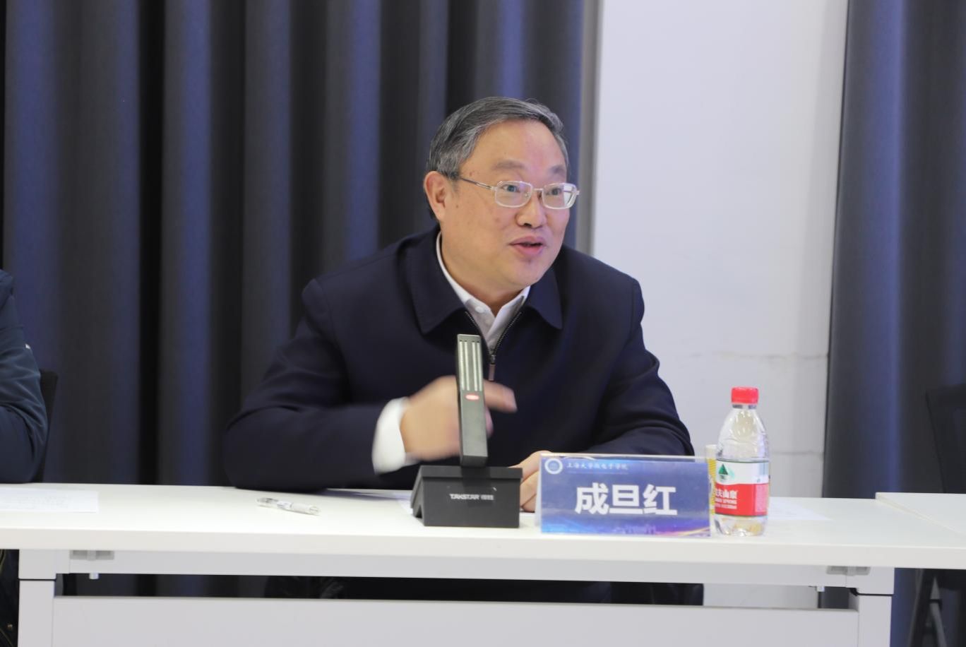 校党委书记成旦红一行调研微电子学院-尊龙凯时