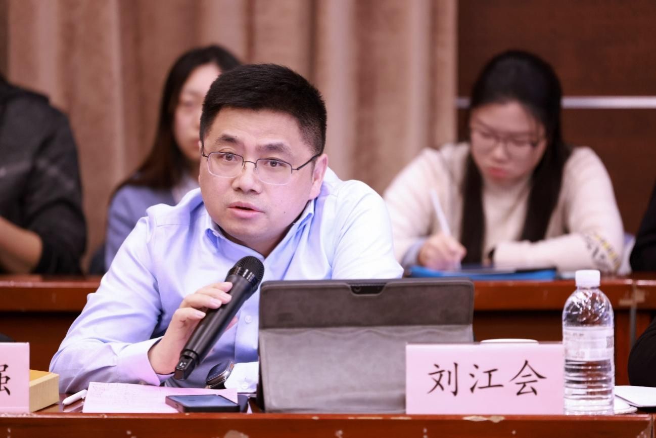 中国自主经济学知识系统建构与立异人才自主作育高端论坛在尊龙凯时举行-尊龙凯时