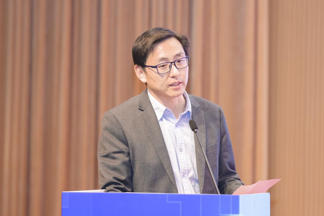 宏嘉书院举行纪念黄宏嘉院士诞辰100周年暨“宏才远志，，，嘉创未来”宏嘉书院2024年科创节启动仪式-尊龙凯时