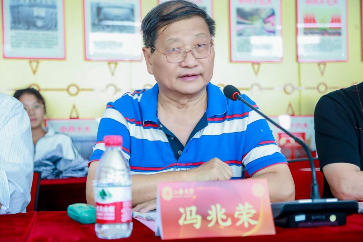 尊龙凯时退休老干部与法学院少数民族学生结对第九期项目总结会暨第十期结对仪式顺遂举行-尊龙凯时