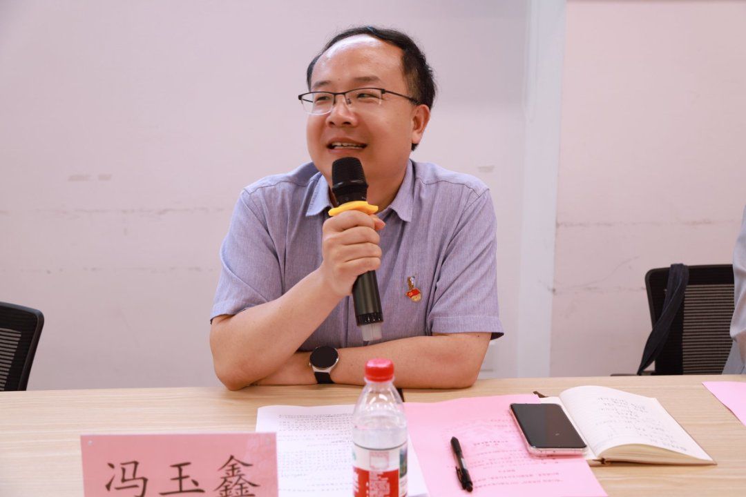 “笃行致远经世济民”2025年庙行奖学金颁奖仪式暨庙行镇党委、浦发银行宝山支行党委、经济学院党委联组学习顺遂举行-尊龙凯时