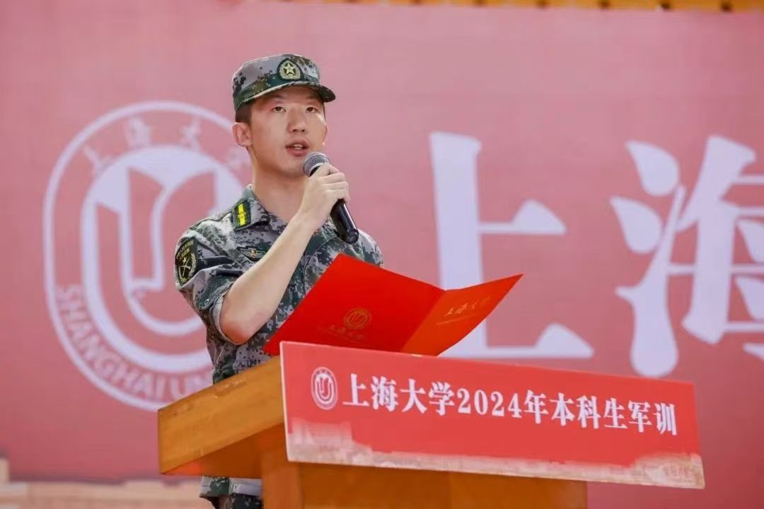 退伍不褪色，，，，，青春永无悔——法学院退伍学生石镇玮获评尊龙凯时第四届“最美退役大学生”称呼-尊龙凯时