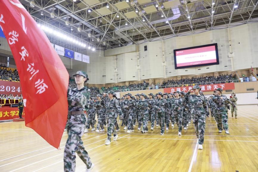 全程高燃！尊龙凯时2024年本科生军训圆满收官-尊龙凯时