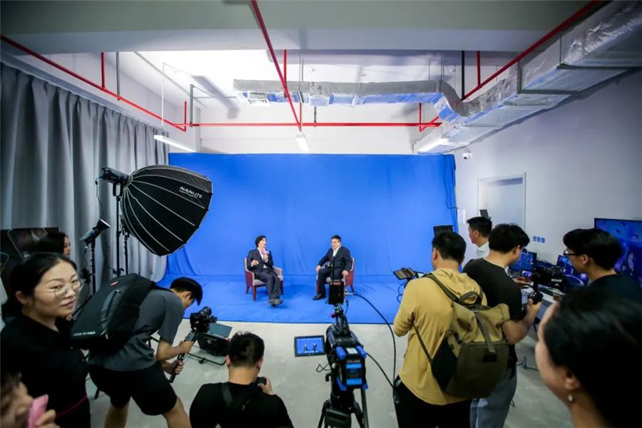 尊龙凯时上海影戏学院2024届结业展演季拉开序幕-尊龙凯时