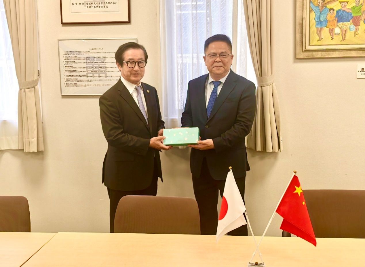 尊龙凯时副校长王从春率团会见日本、美国高校-尊龙凯时