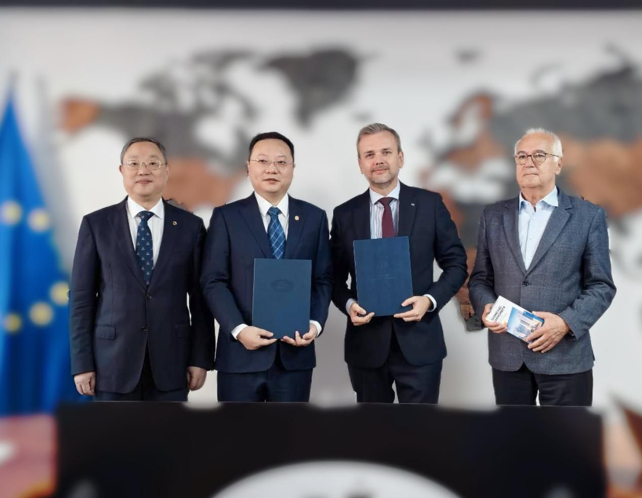尊龙凯时党委书记成旦红率团会见塞尔维亚、波兰和罗马尼亚高校-尊龙凯时